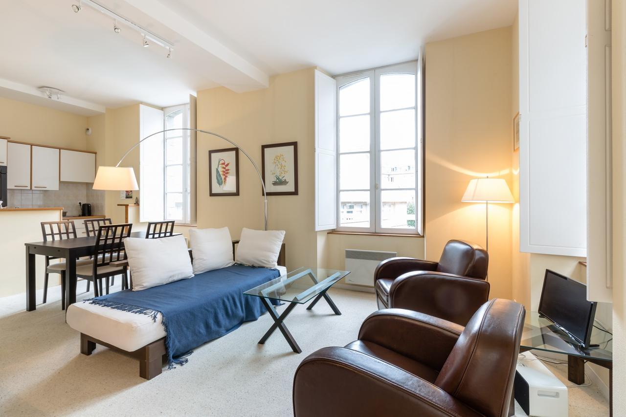 Le Surcouf, Intra-muros Apartment