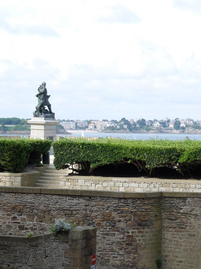 Le Surcouf, Intra-muros Saint-Malo
